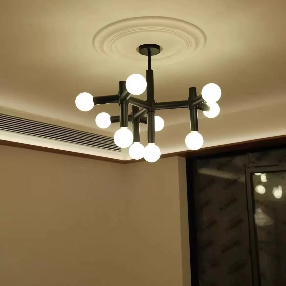 

Скандинавская дизайнерская люстра в стиле Баухаус с плафонами из стекла, для спальни и столовой, роскошная минималистичная люстра-фонарь «Волшебная фасоль»