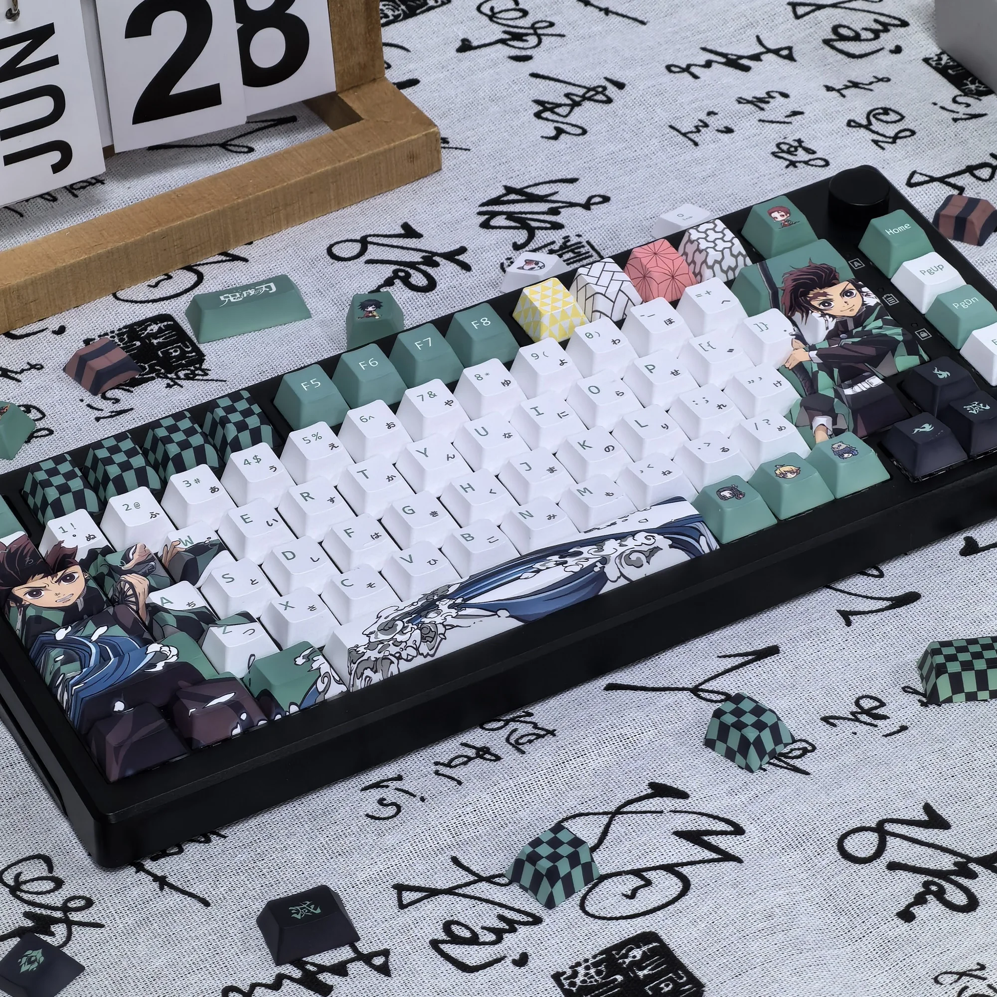 

Kamado Tanjirou Theme Keycaps Anime Demon Slayer Keycap Cherry Profile PBT Key Caps Gameing Mechanical Keyboard