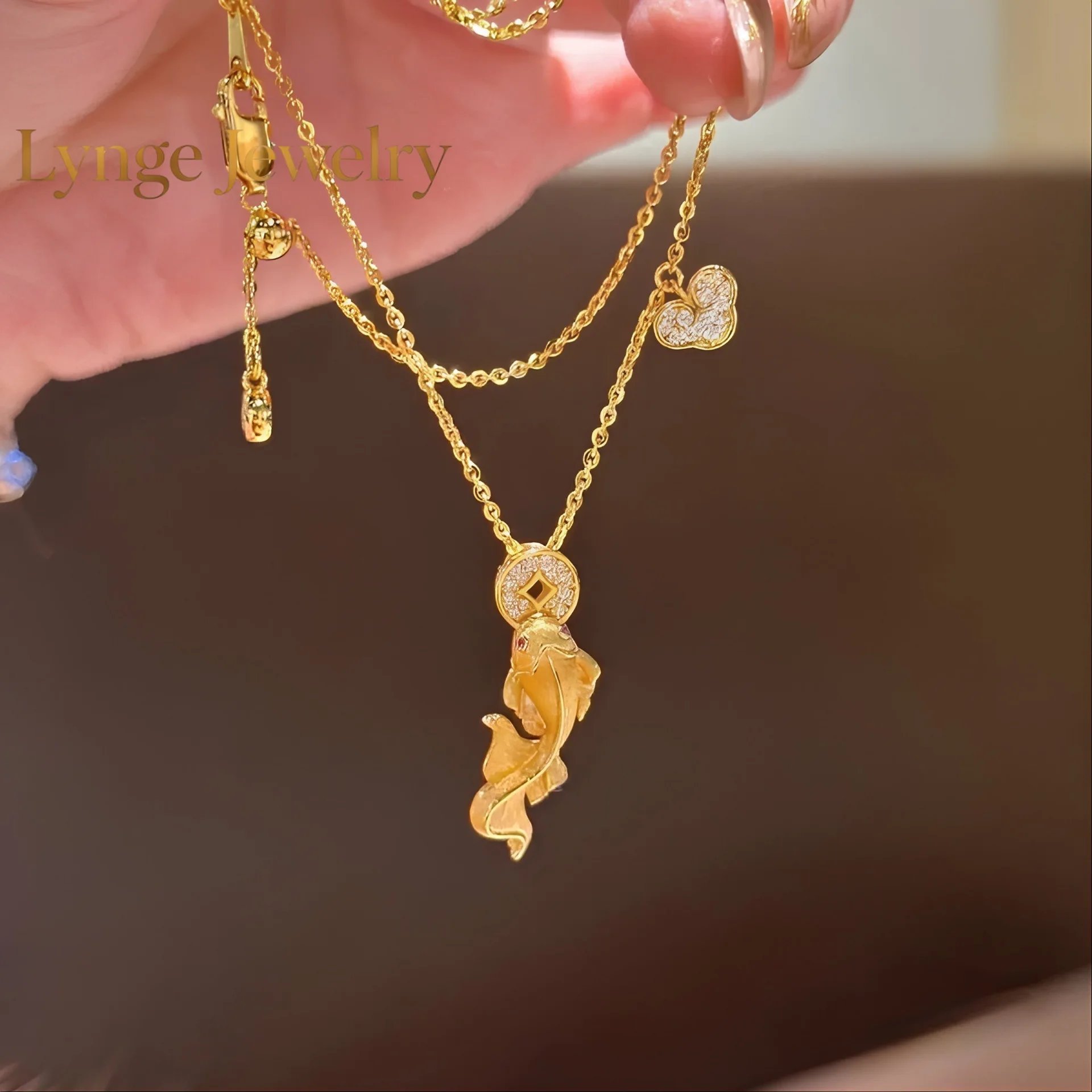 Lynge Jewelry 24K real gold coins swallowing koi fish necklace for women 9999 diamonds inlaid with versatile of wealth-winning g