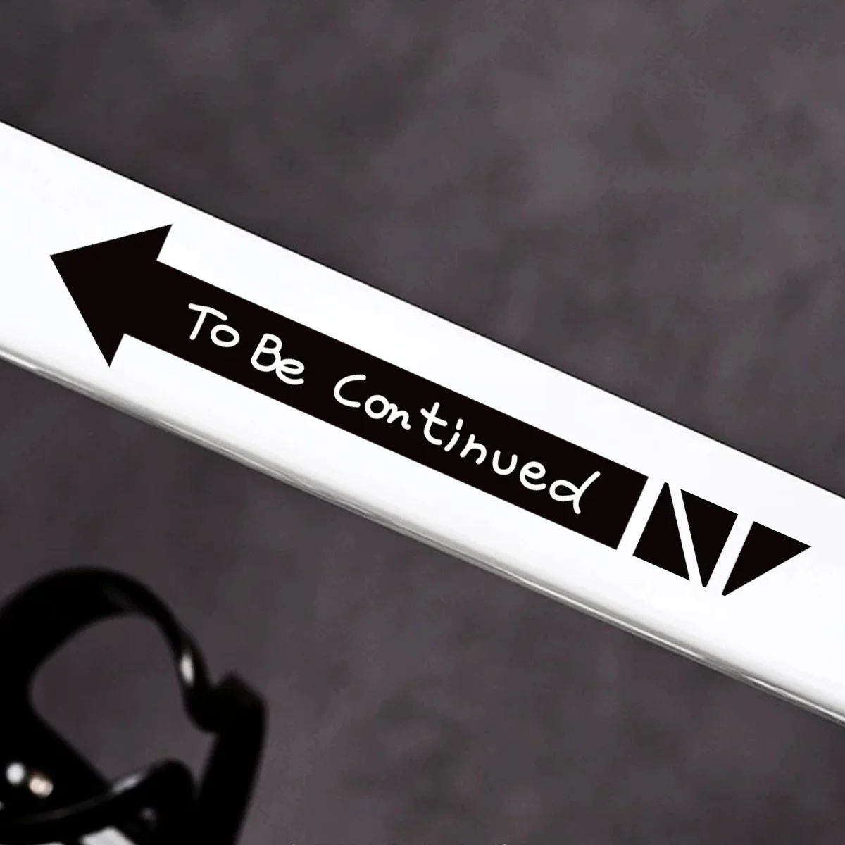 

2Pcs "To Be Continued" Arrow Stickers, Meme Style Vinyl Decals, for Motorcycle, Bike, E-Bike Frame & Pipe Decor