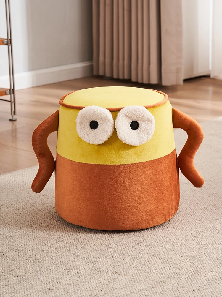 Short stool creative big eyed cute yellow person minimalist modern dismantling and washing footstool housewarming gift