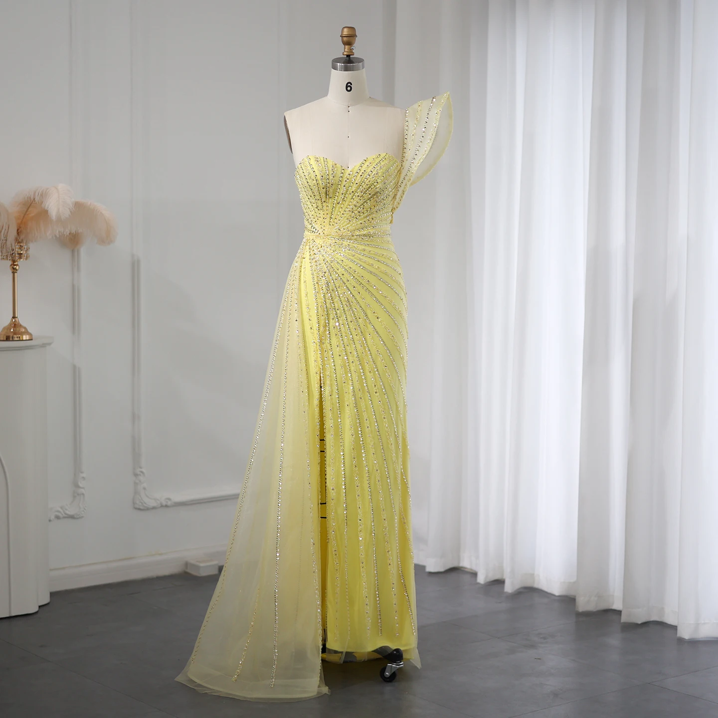 YELLOW