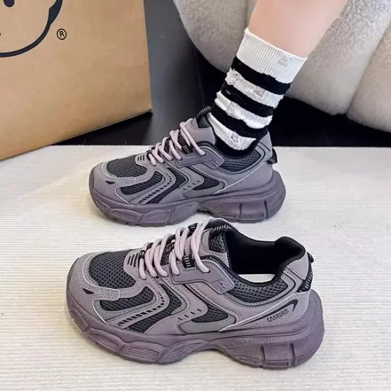 Pai sapatos femininos formadores 2025 nova primavera verão venda quente tênis feminino senhora sola grossa versátil casual não deslizamento sapatos esportivos