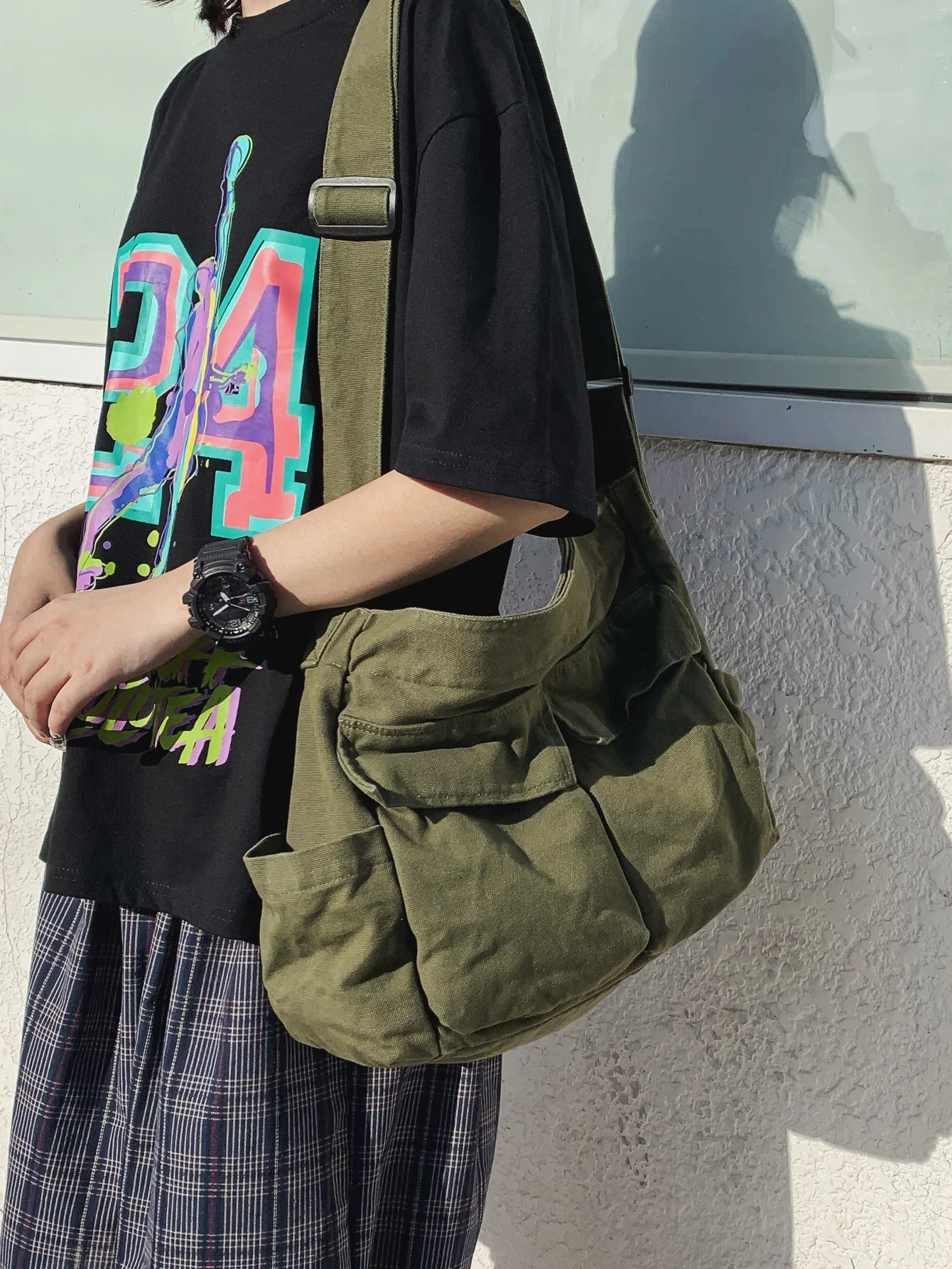 Fashionable Canvas Crossbody Bag With Large Capacity And Multiple Pockets