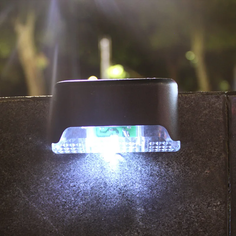 Solar powered step lights, outdoor courtyard lights, railing pole lights, suitable for outdoor environments
