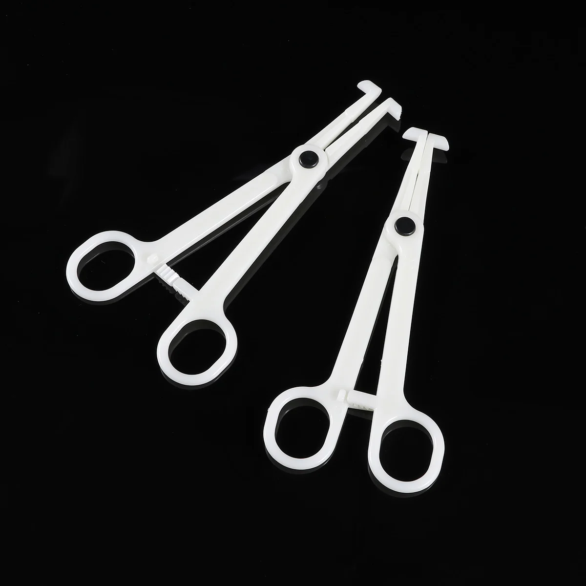 

5pcs Round Tube Oblique Pliers Disposable Plastic Body Piercing Tools White Diagonal Independent Packaging