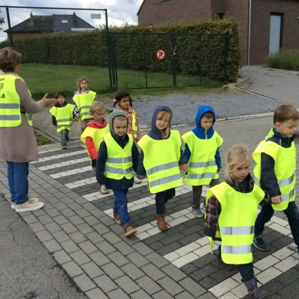 Gilet de sécurité respirant pour enfants, haute visibilité, glaçure de coulée confortable, gilet de nuit, degré de circulation de la mode