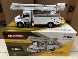 Collectible Diecast Toy Model DM 1:32 Scale Altec,Kenworth T380 Ladder Bucket Truck Vehicles Alloy Model for Gift 71100