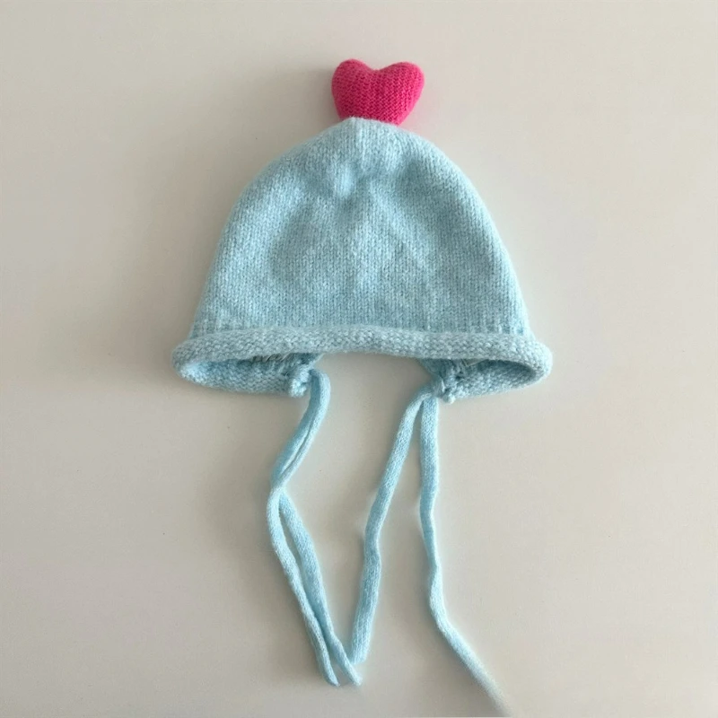 Topi Rajut Korea Gaya Musim Gugur dan Musim Dingin dengan Warna Solid, Tali, Pelindung Telinga, dan Topi Wol Hangat Bergaya untuk Anak-anak.