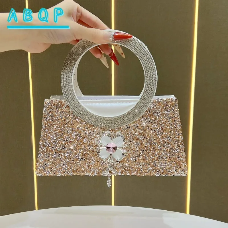 

Evening Handbag for Women Diamond-encrusted Sparkling Evening Handbag for Women Luxury and Fashionable Women’s Shoulder Bag