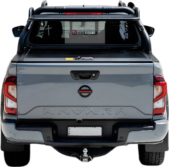 

Navara NP300 Retractable Hard Tonneau Lid Manual Roller Shutter Cover with Locking Function for Pickup Truck