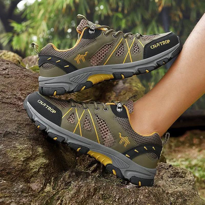 Outdoor Climbing Shoes Wear-resistant Anti-slip Soft Bottom Casual Hiking Shoes Traveling Function Shoes Men's Low Top