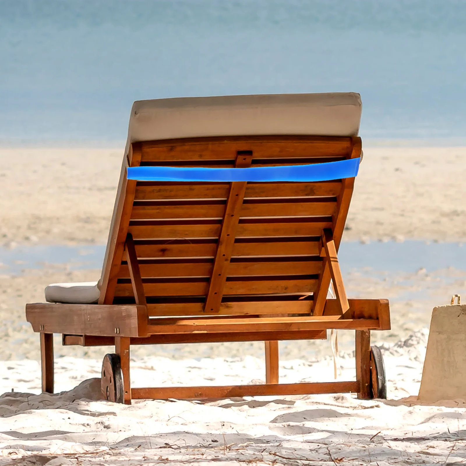 

4Pcs Beach Chair Towel Bands Silicone Stretchable Towel Straps Durable Beach Accessories for Pool Cruise Camping