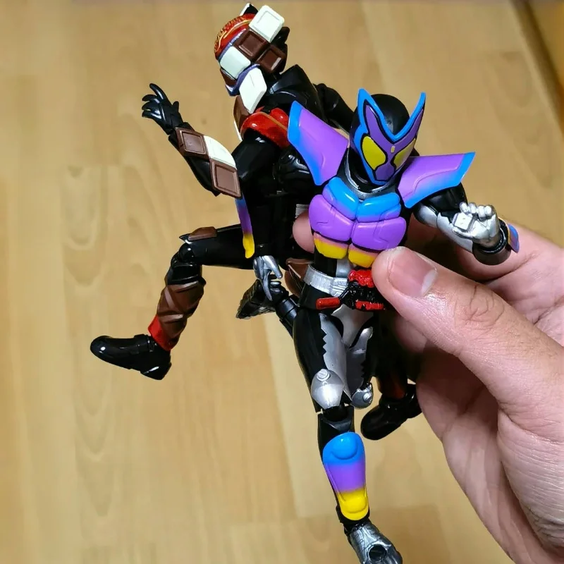 Kamen Rider Figura de ação super articulada Kamen Rider Valvarn modelo de brinquedo