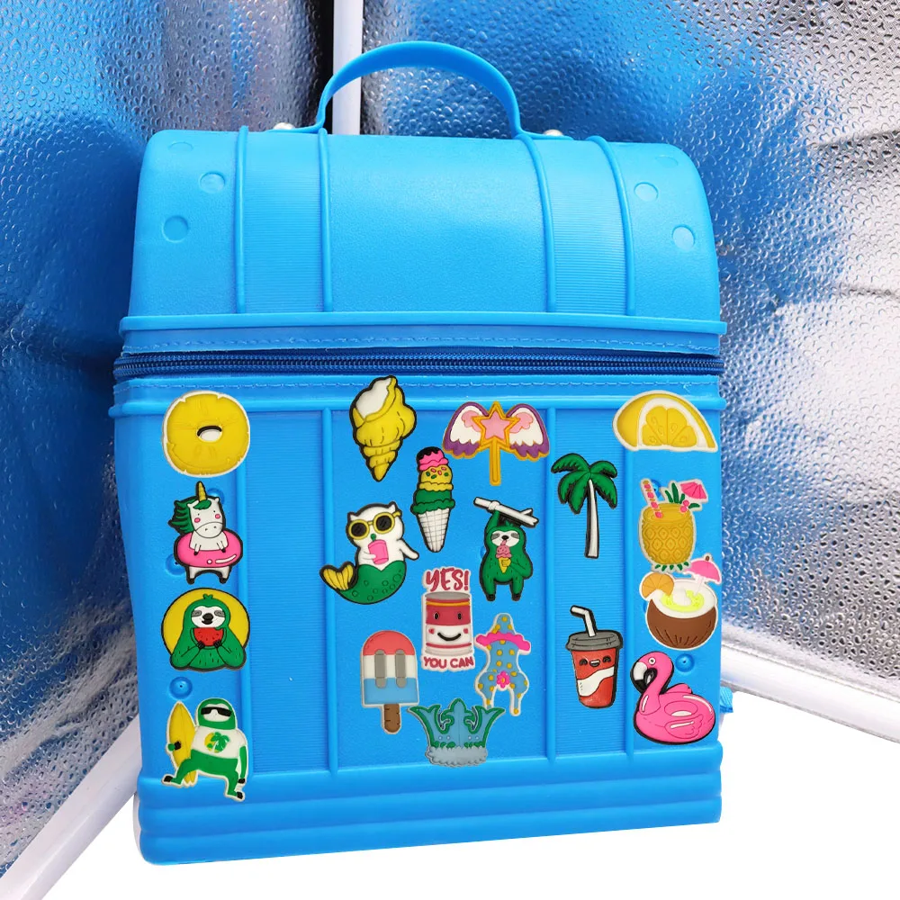 Vendita calda 1 pz fascino scarpa vacanze estive cocco gelato PVC carino scarpe da giardino fibbia decorazioni Fit bambini regalo di natale