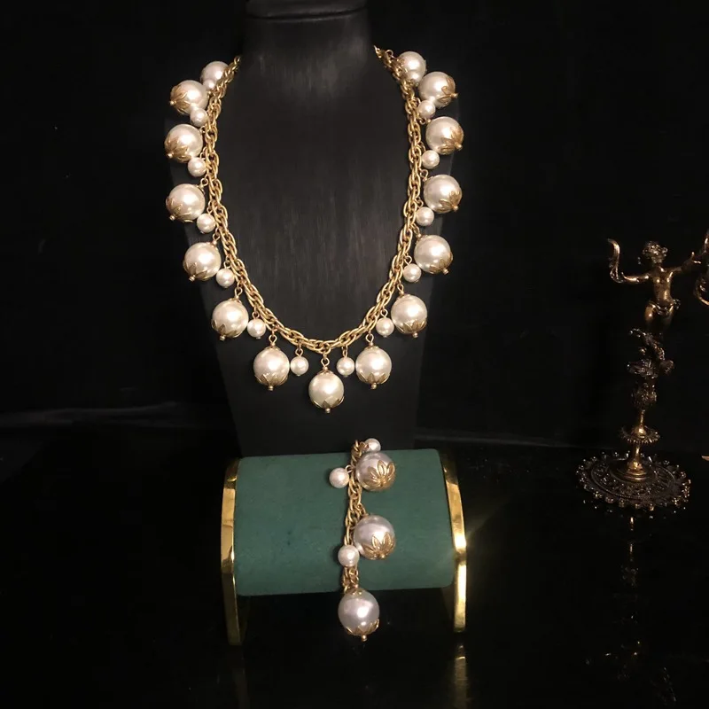 French Retro Glass Pearl Distressed Gold Necklace Bracelet Suit Simple Niche Versatile European and American Foreign Trade