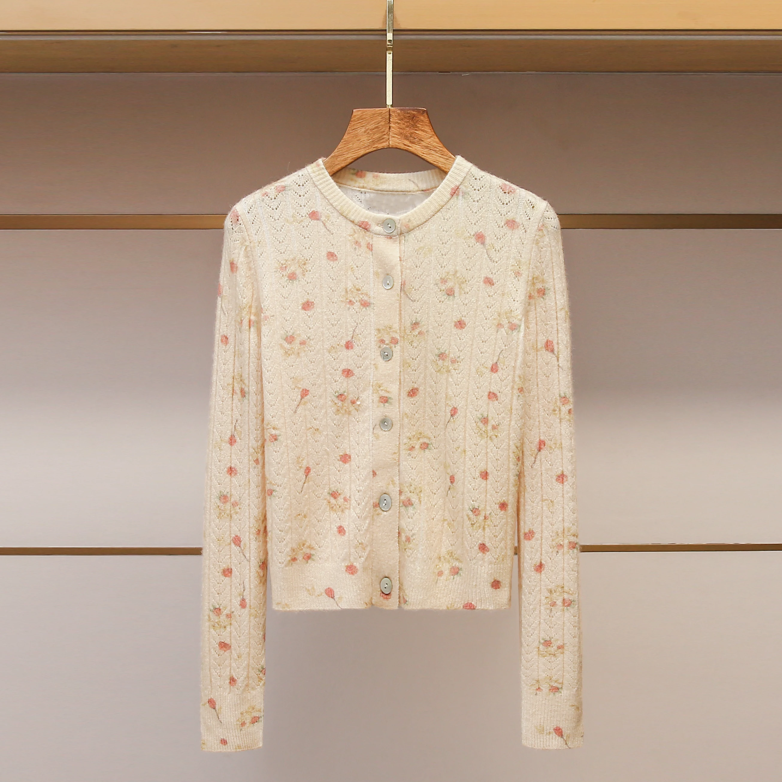 

Sweet Sle Knitted round Ne Single Button Cardigan ort Length Long Sve Women's Outerwear Winter 2025 Floral Print