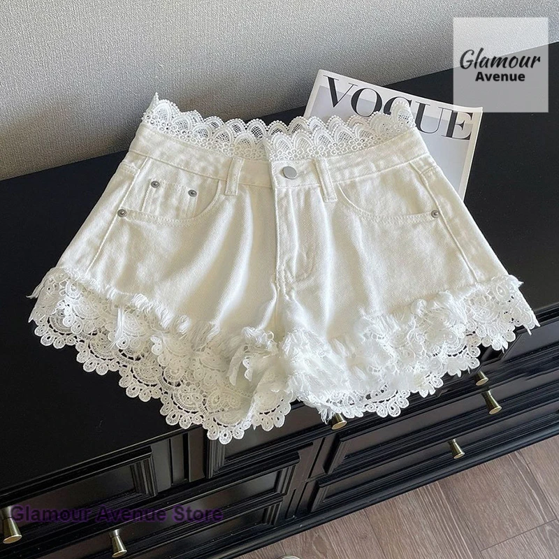 Korean stitching crocheted lace white shorts women wear summer new spice girls wear high waist lace stitching giant jeans shorts