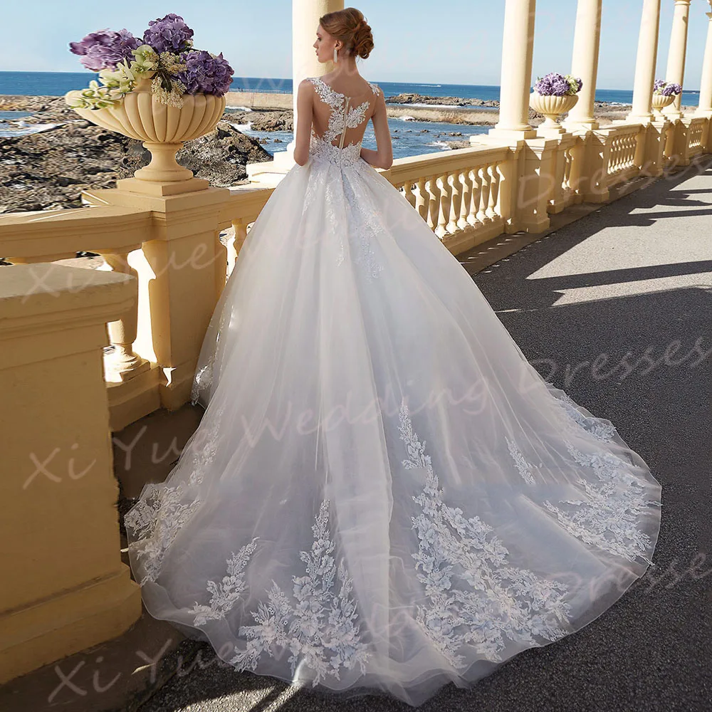 Pretty Exquisite A Line Women's Wedding Dresses Charming Lace Appliques Bride Gowns Graceful Sleeveless Beach Vestido De Noivas