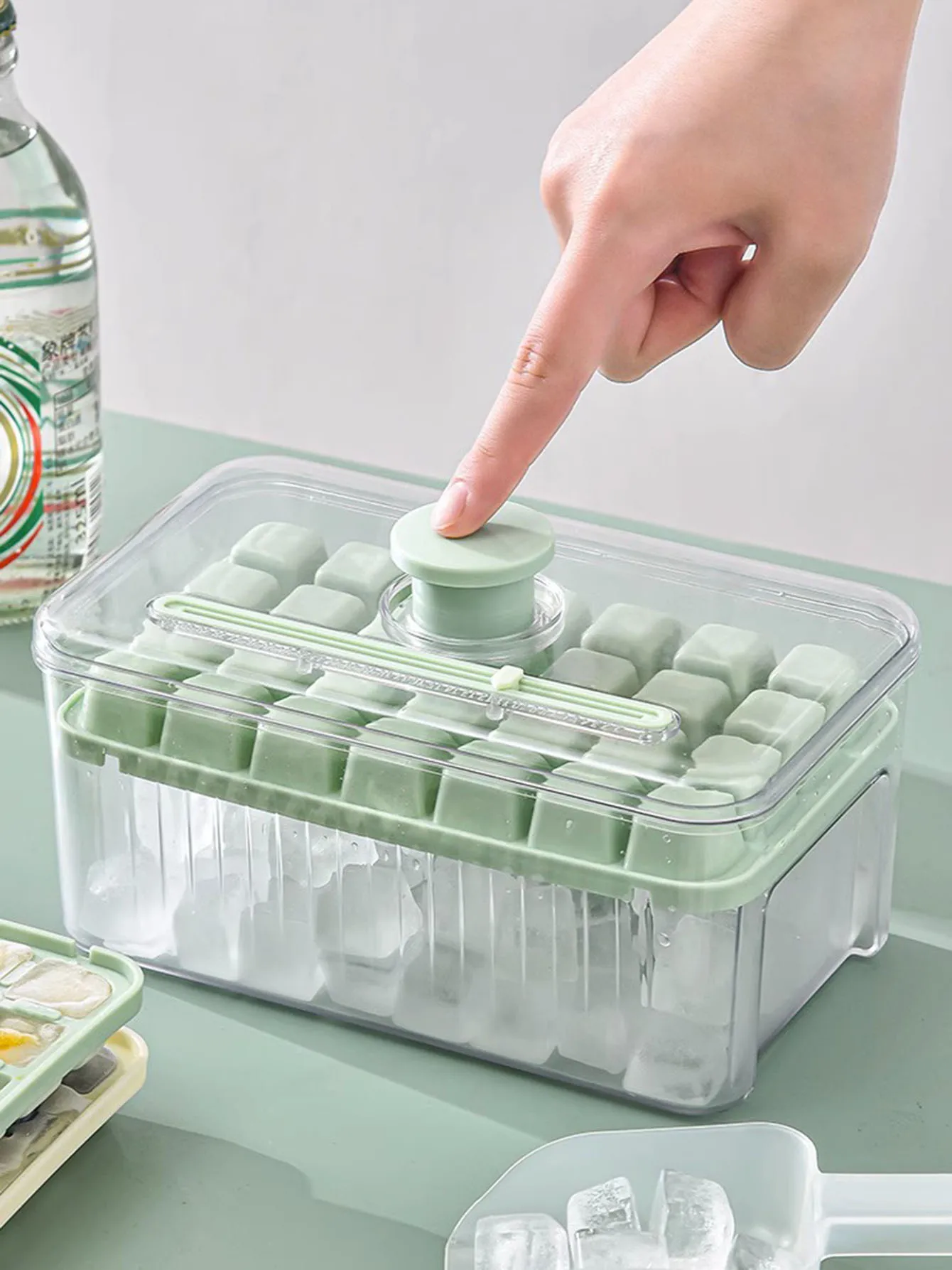 Ice Box new creative one-button press-type easy release high-color ice box household food-grade ice storage mold