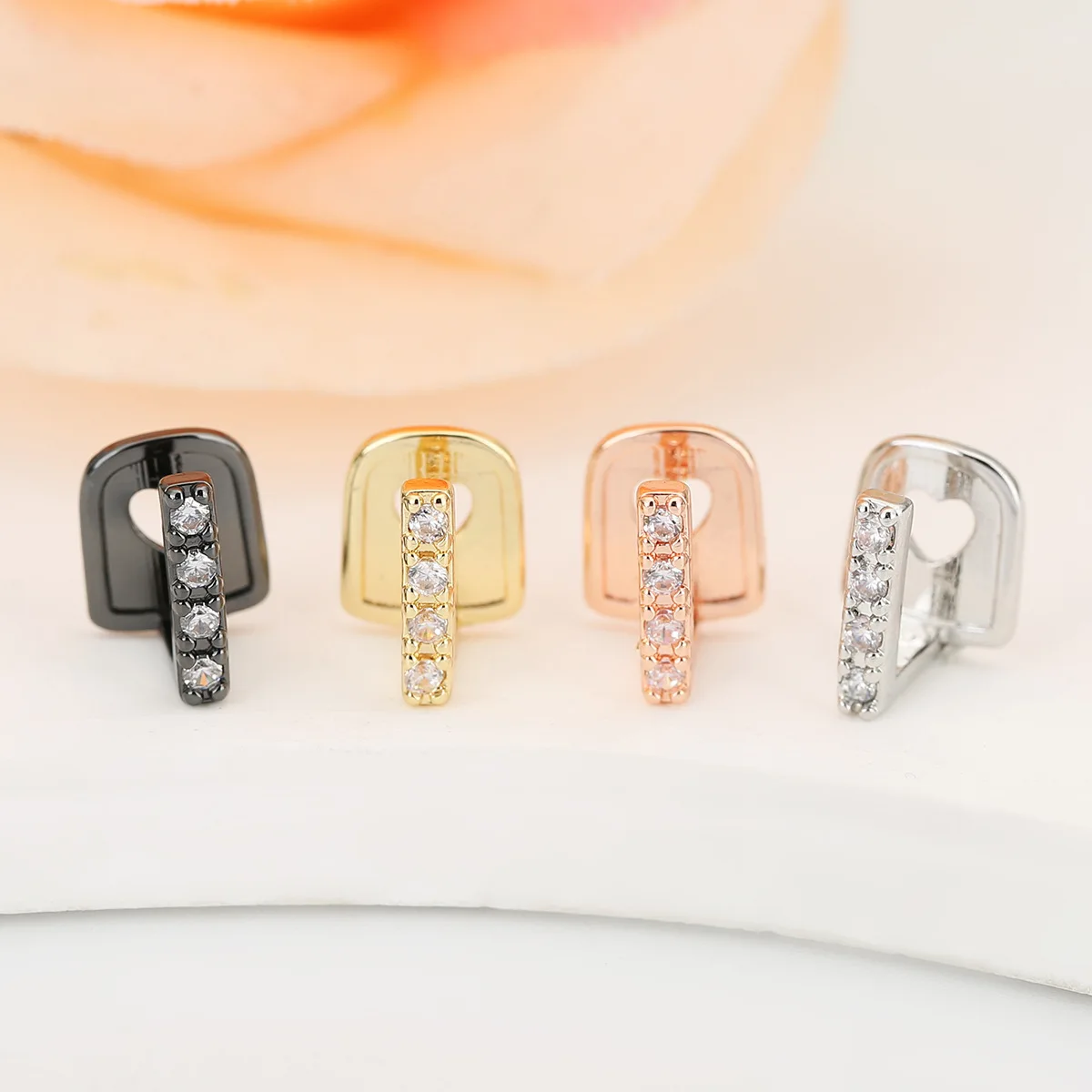 

Trendy Single Large Gold Tooth with Diamond Teeth Cover Hip Hop Faion Dental Decoration Ele Feather Jewelry