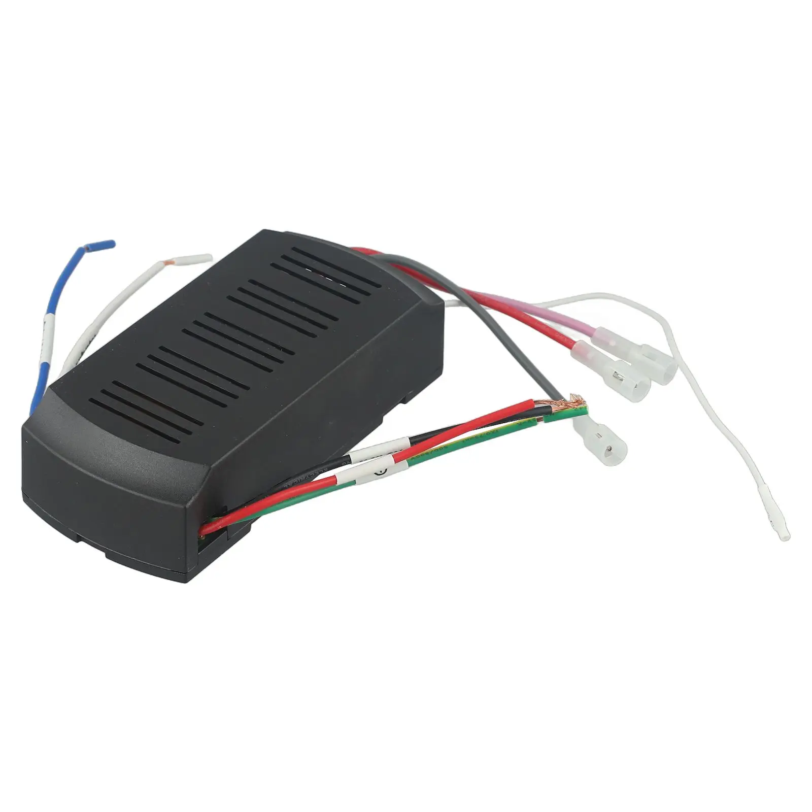 Инновационный дизайн системы дистанционного управления потолочным вентилятором позволяет легкое управление состоянием света и воздушным потоком.