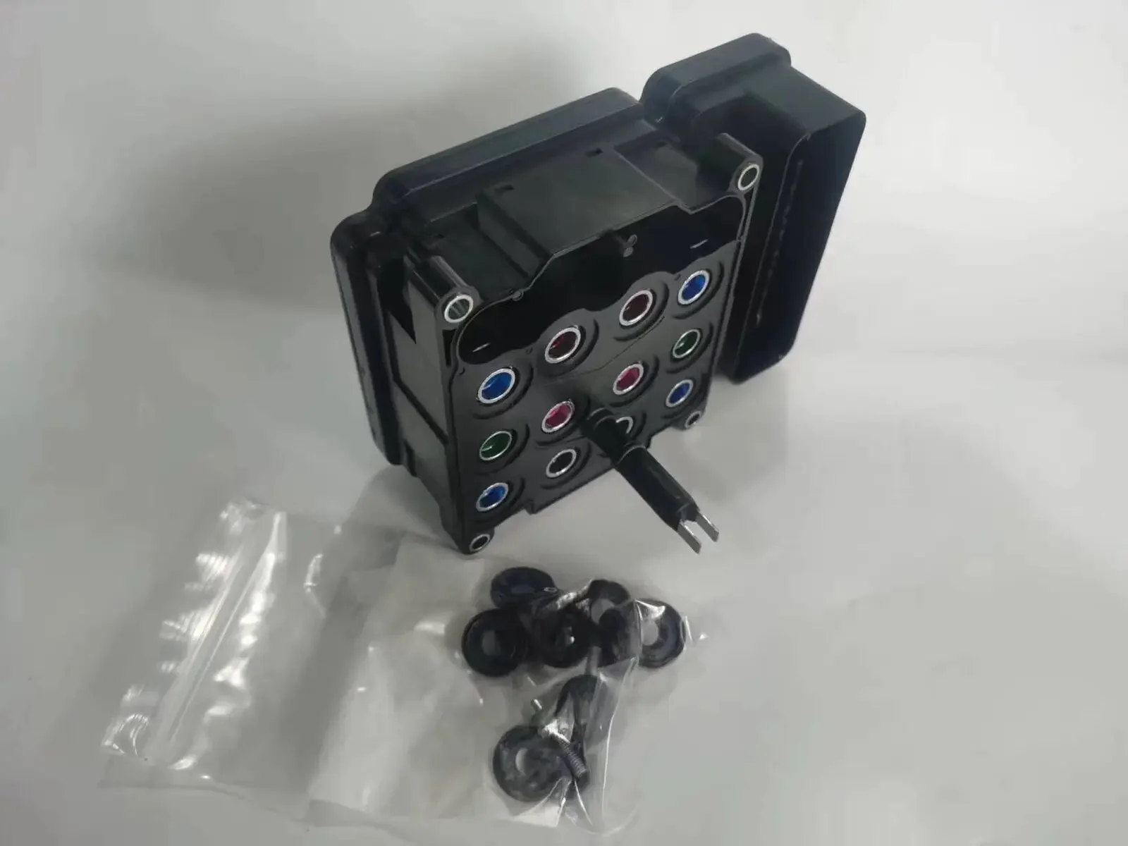 โมดูลควบคุม ABS 68194695AB เหมาะสำหรับหลบการเดินทาง2011-2014