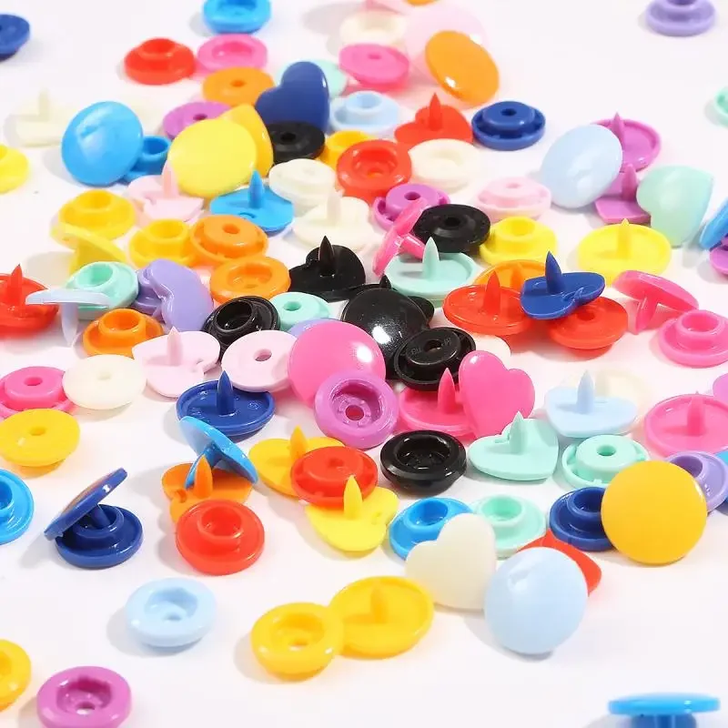 25set T5 Plasztikus anyag Szív Alakít Hirtelen időváltozás buttons12mm kötőelemek Tűzött paplan fedezze Papírlap gomb számára scrapbooking mesterségek ruhák csipesz accessorie