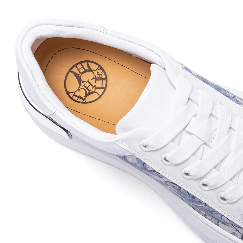 Unique Print Design for Women's Leather Sports Shoes, Casual and Fashionable, Versatile and Exquisite Workmanship