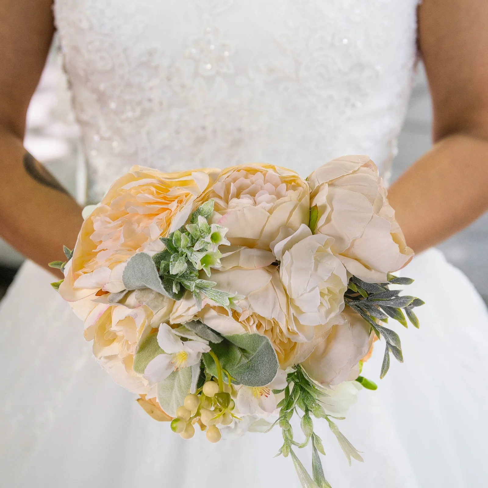 

Artificial Bridal Bouquet Silk Ribbon Plastic Elegant Wedding Decor Faux Flowers Home Party Bridesmaid Vase Arrangement