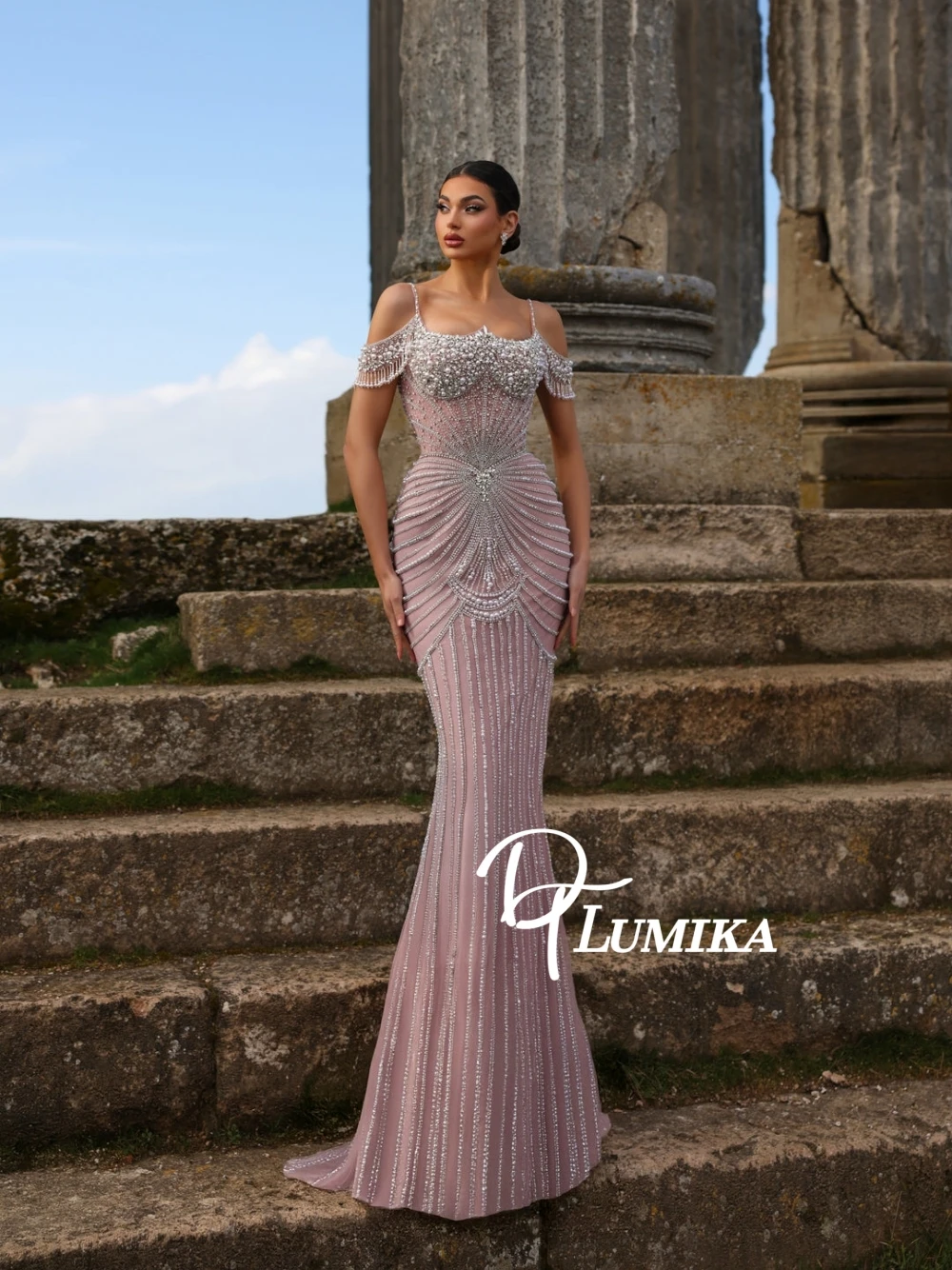 魅力的なタッセルオフショルダーイブニングドレス豪華なビーズパールカスタマイズされたプロムドレスモダンなグリッターカクテルウェア