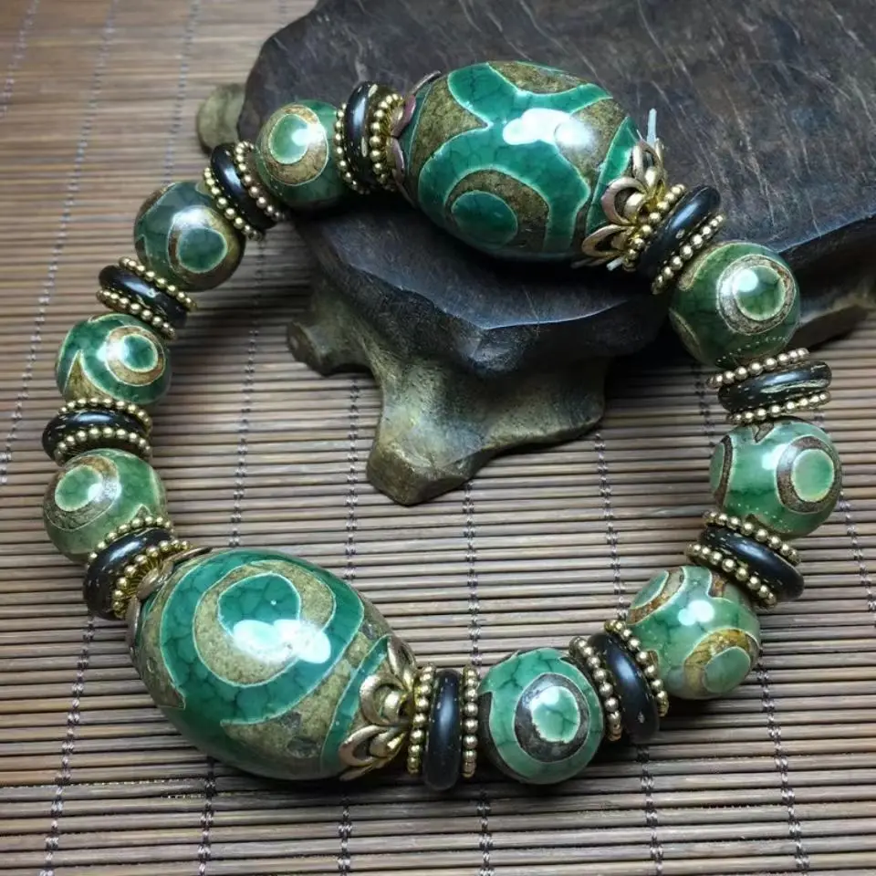 

Antique Agate Bracelet, Tortoise Pattern Three Eyes, Chalcedony Agate Bracelet, Ethnic Style Jewelry.
