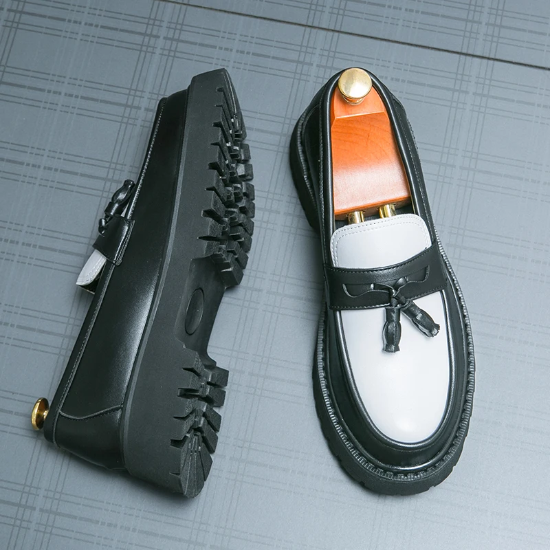 

Модные лоферы с кисточками, мужская повседневная обувь, черно-белые кожаные туфли без шнуровки, классический британский стиль, пенни, люксовый бренд для вождения