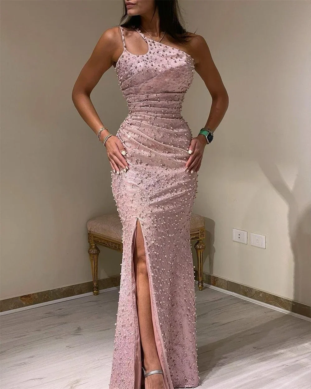 Aangepaste prachtige one-schouder schede cocktail vouw knuffelen parels s gelegenheid avondjurk vestidos de fiesta 2024 hete verkoop