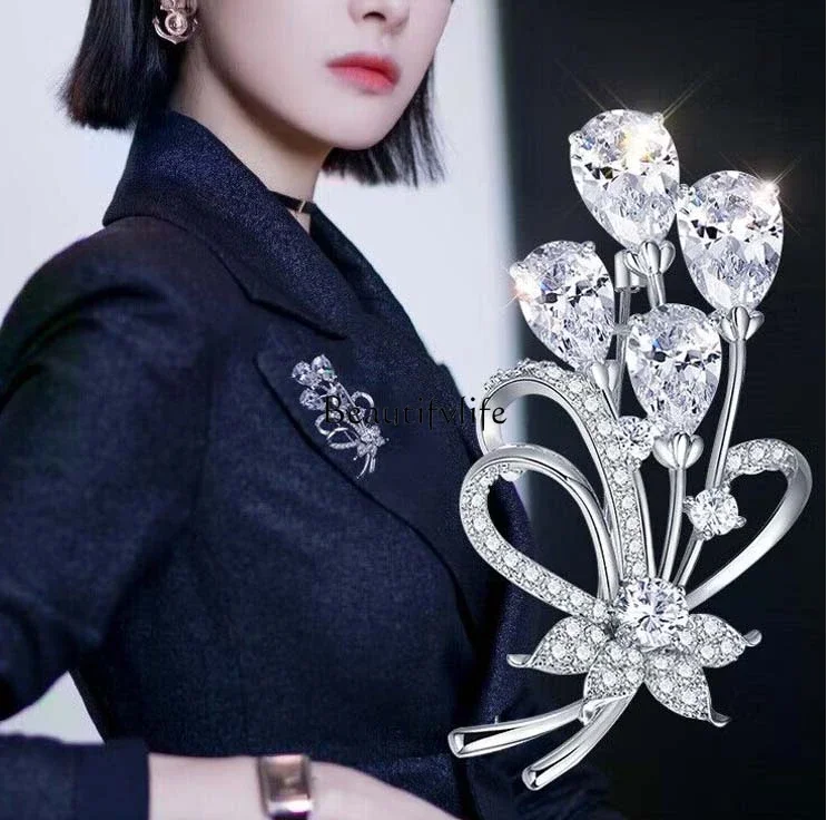 Crystal Tulip Brooch Exquisite Female Personality Floral Corsage Niche Dress Suit Silver