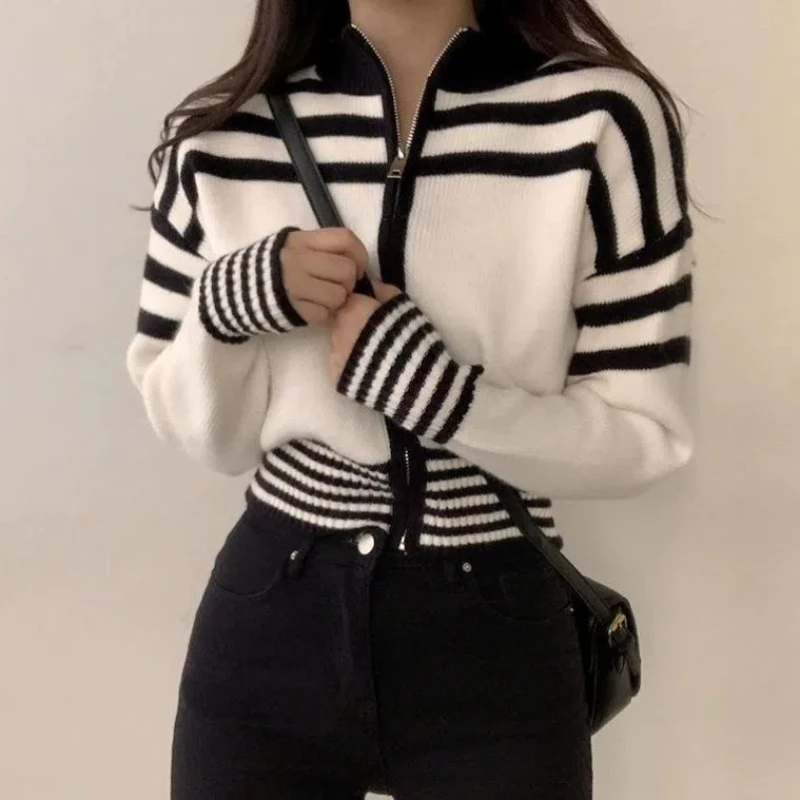 Chic Autumn Contrasting Cardigan Striped Zipper Stand Up Collar Waist Cinching Short Style Spliced Long Sleeved Stripes Sweater