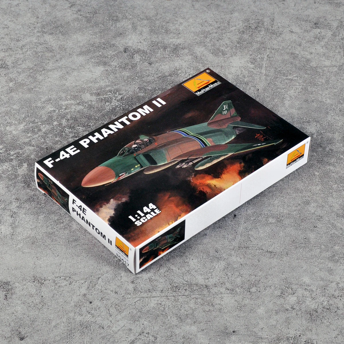 

Trumpeter 1/144 80417 U.S. F-4 PHANTOM II fighters Assembled Aircraft Set Static plastic model