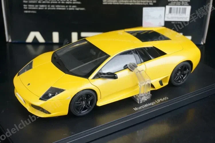 Autoart 1:18 Murcielago LP640-4 Yellow Simulation Limited Edition All Open Alloy Metal Static Car Model Toy Gift