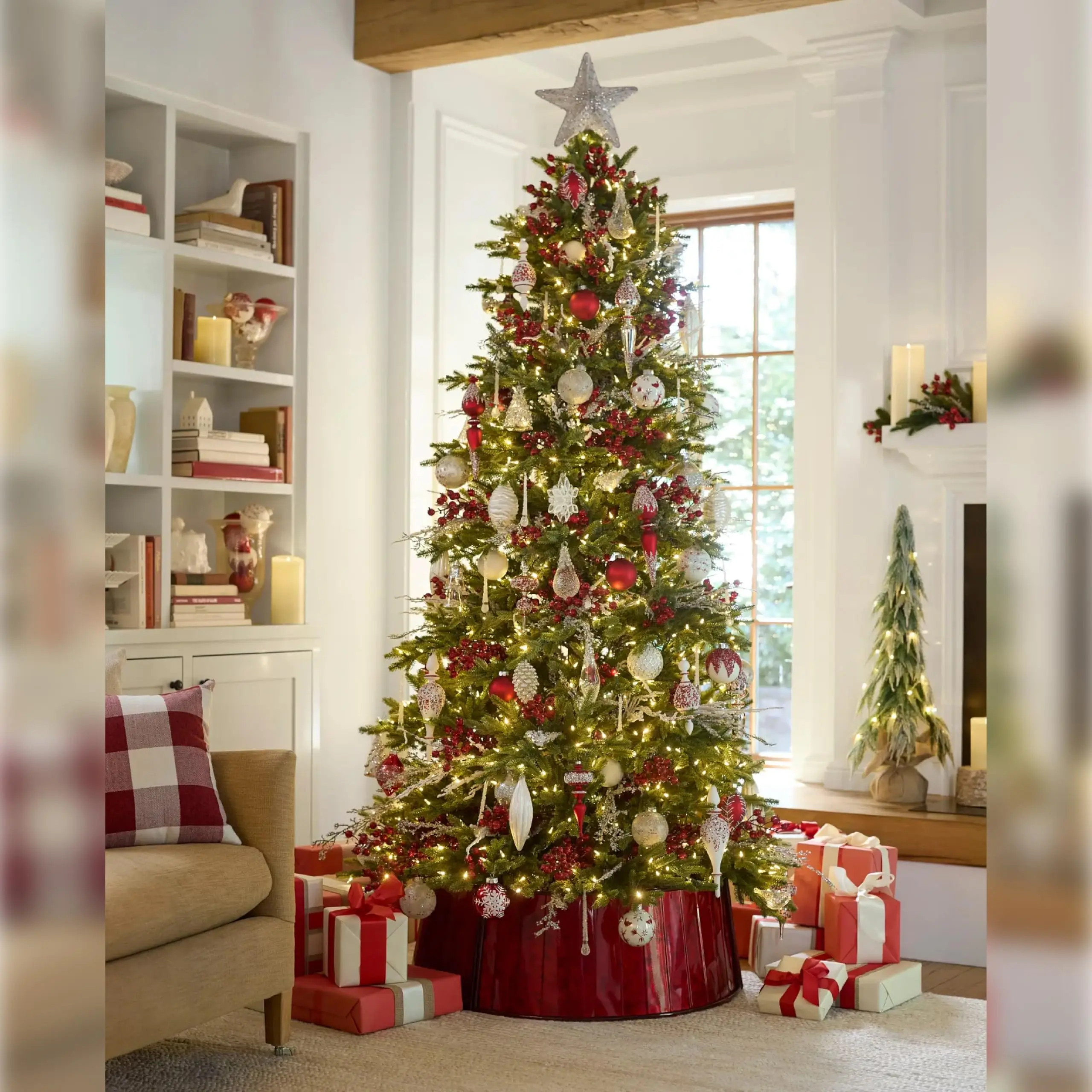 Brilliant Bordeaux Bauble Christmas Ornaments Set - Glitter & Grandeur Vintage Style Tree Ornaments, 25 Pieces for