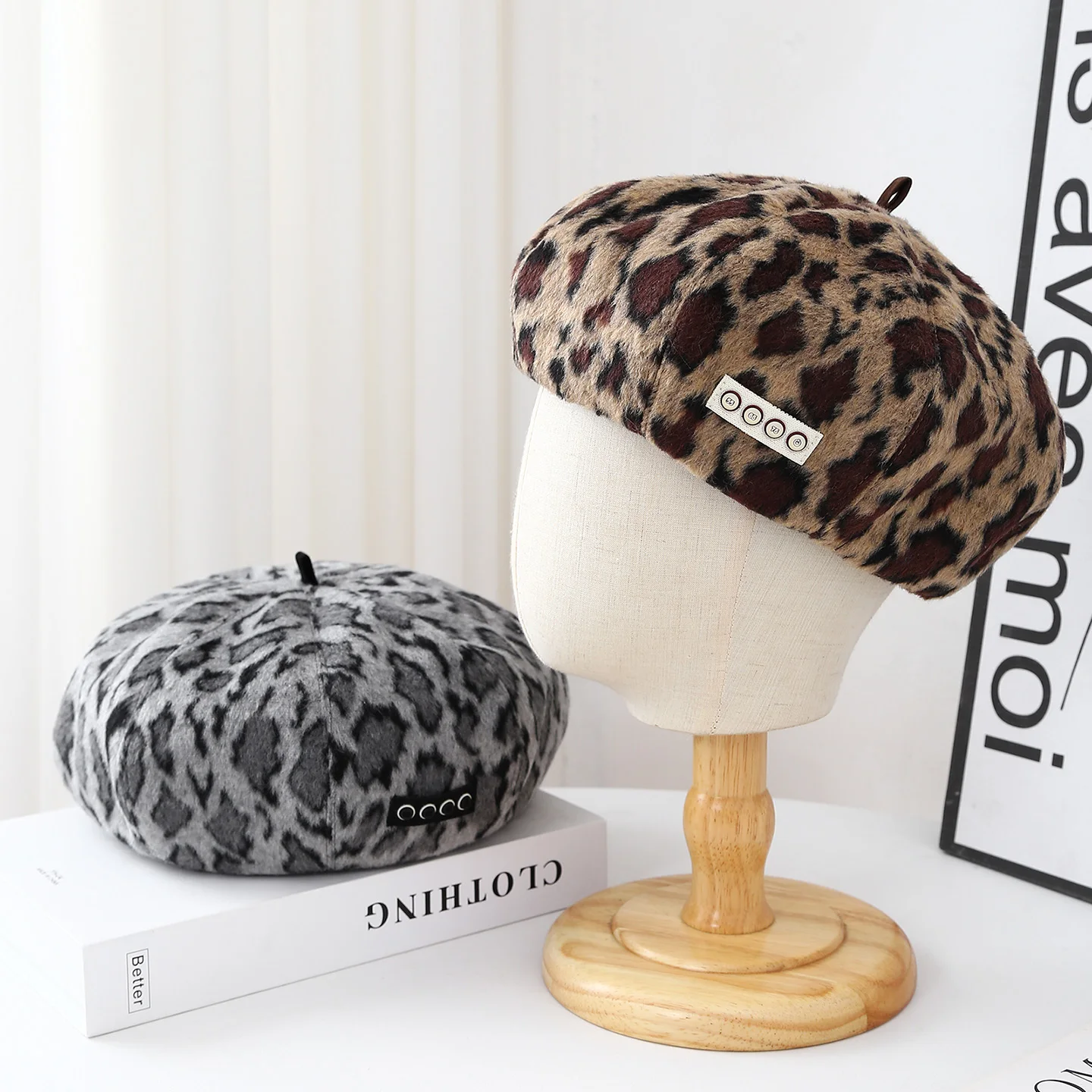 Modische Baskenmütze mit Leopardenmuster – einfarbige Herbst- und Wintermütze für Damen, trendige Malermütze für tägliche Outfits