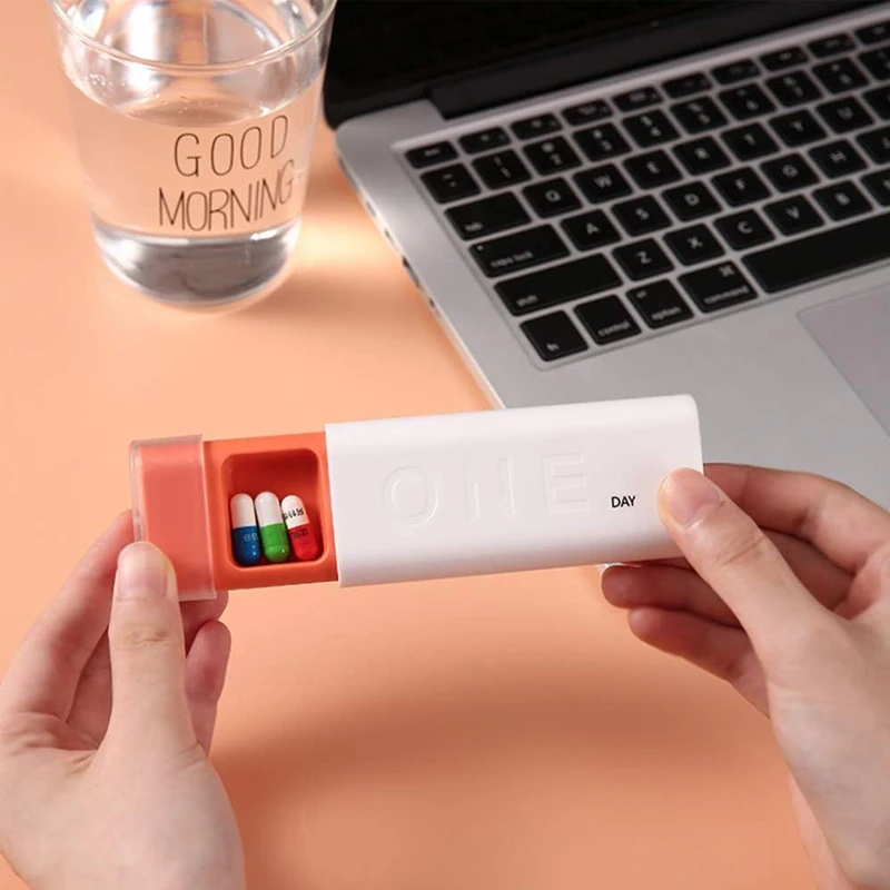 1pcs  Portable Small Pill Box Organizer for 3 times a Day Da