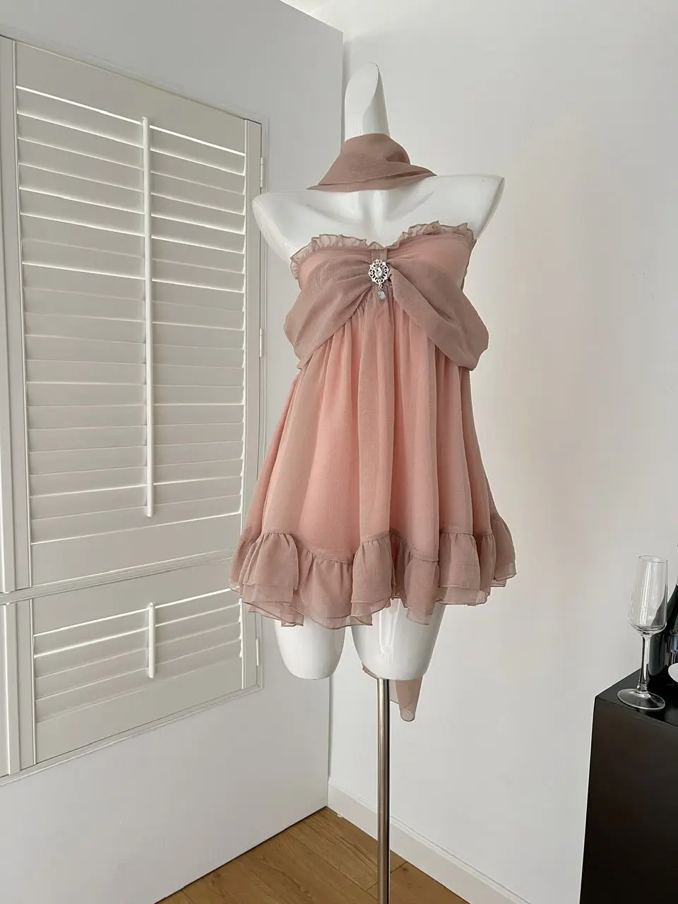 

Sweet and elegant off-shoulder chiffon dress for women summer resort style tie-up bustier short dress