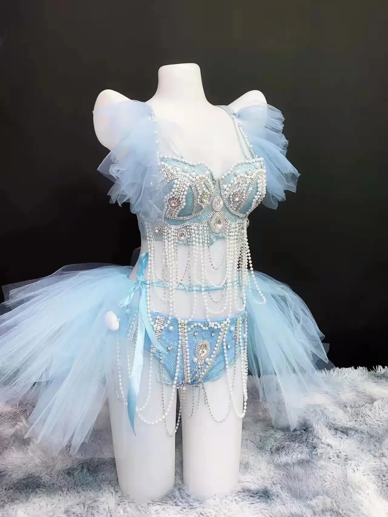 Bikini con cuentas para mujer, traje de baile en barra, ropa de escenario Sexy, sujetador con diamantes de imitación de perlas, pantalones cortos azules, trajes de actuación