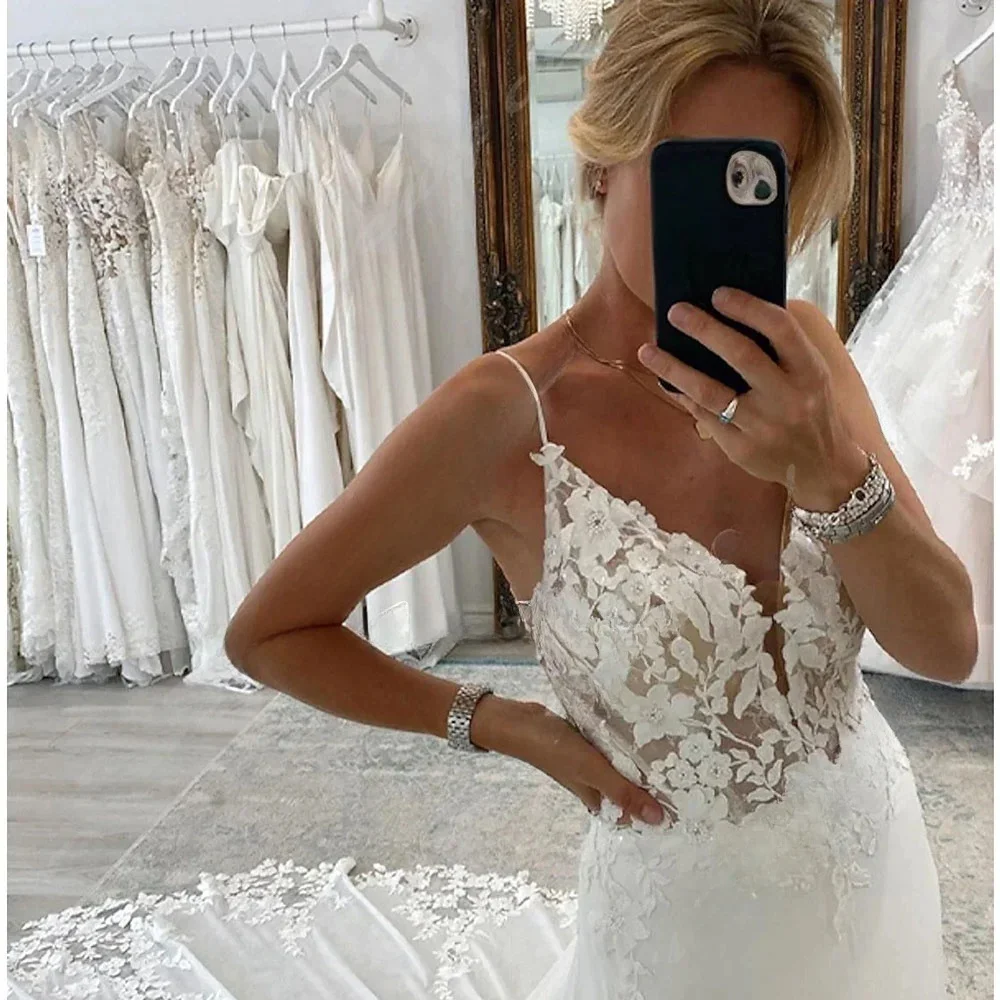 Vestido de casamento 2025 elegante decote em v profundo renda apliques sem costas a linha sem mangas alças espaguete vestido de casamento de noiva personalizado