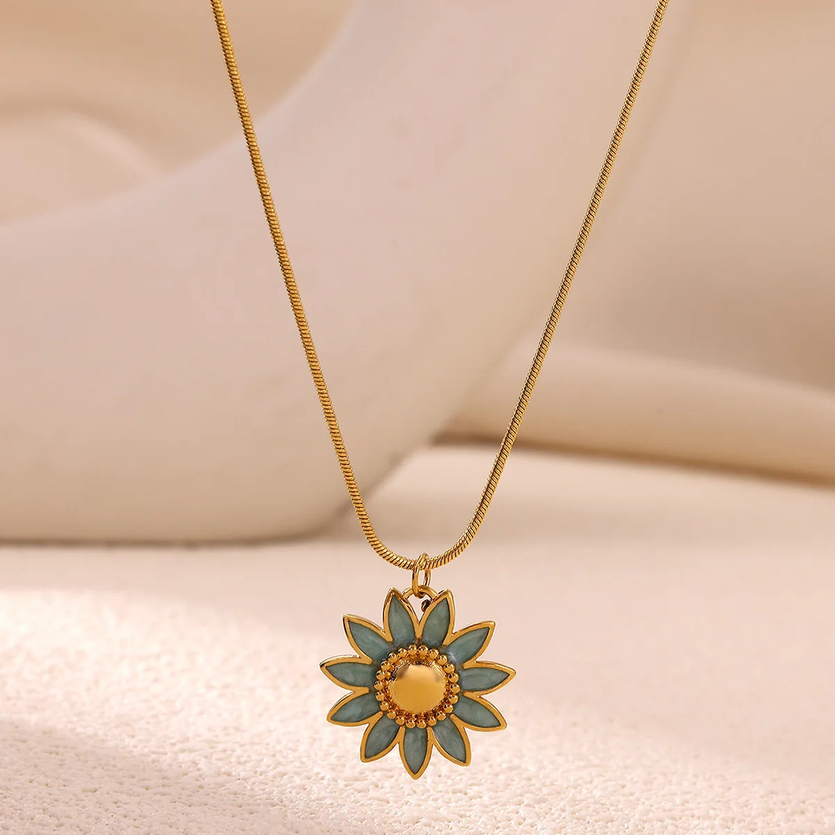 Luxury Sunflower Flower Nameplate Necklace For Women Girls Vintage Colors Charm Gold Color Stainless Steel Jewelry Birthday Gift