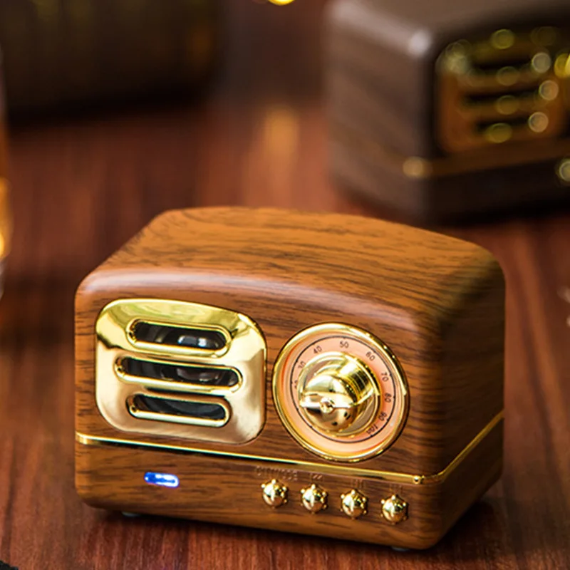 FM Video Retro Bluetooth Speaker FM/AM Radio Portable Creative Gift Wood Grain Subwoofer Plug In Card Mobile Phone Mini Audio