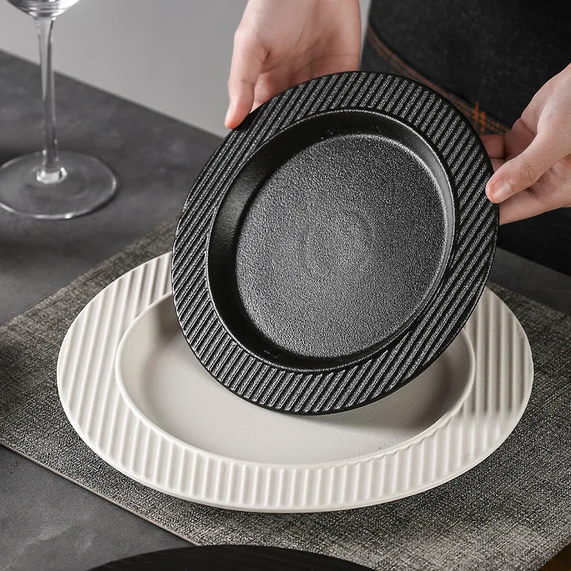 

Japanese retro black and white frosted plates, ceramic pasta, Western cuisine, steak plates, straw hat plates, restaurant