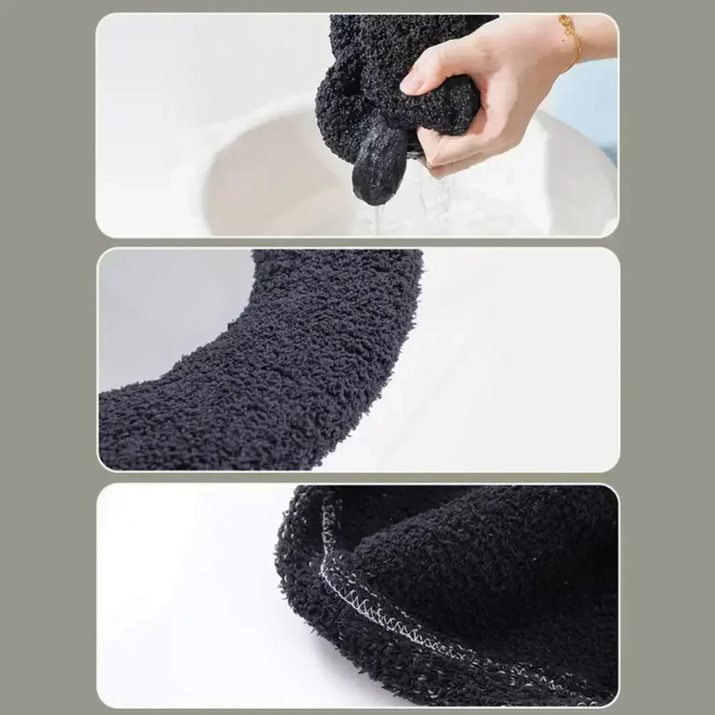 Hygienic Plush Bathroom Accessory Winter Toilet Seat Cover With Convenient Lift Handle Soft And Easy To Maintain