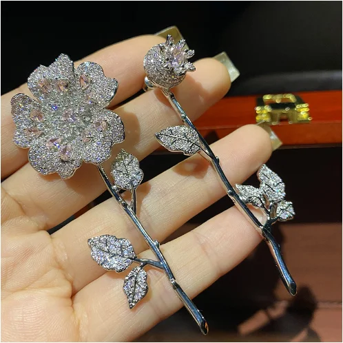 

2023 Women Vintage Asymmetric Bouquet Of Rose 3D Earrings with Pink Diamonds Design