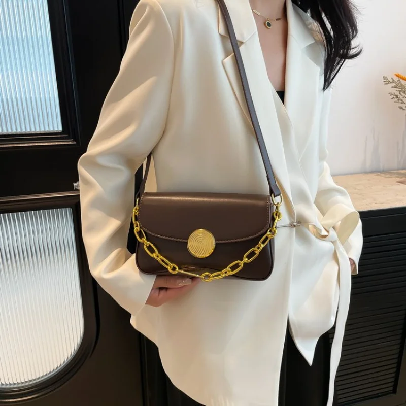 

Luxury Women's Shoulder Bag Made Of Flower-Patterned Leather Featuring Trendy Commuter Design And Paris Casual Style​